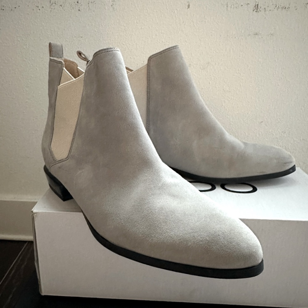 Nine West Causal Pointy Toe Ankle Chelsea Bootie / US. 7.5M